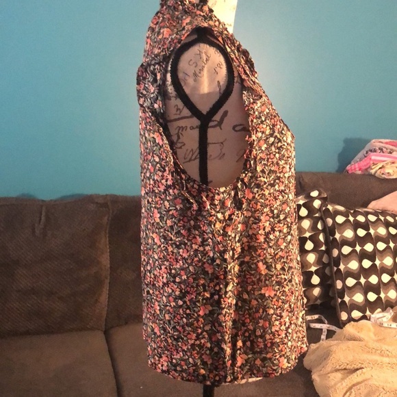 NWT BB Dakota Ditsy Top - Picture 4 of 8